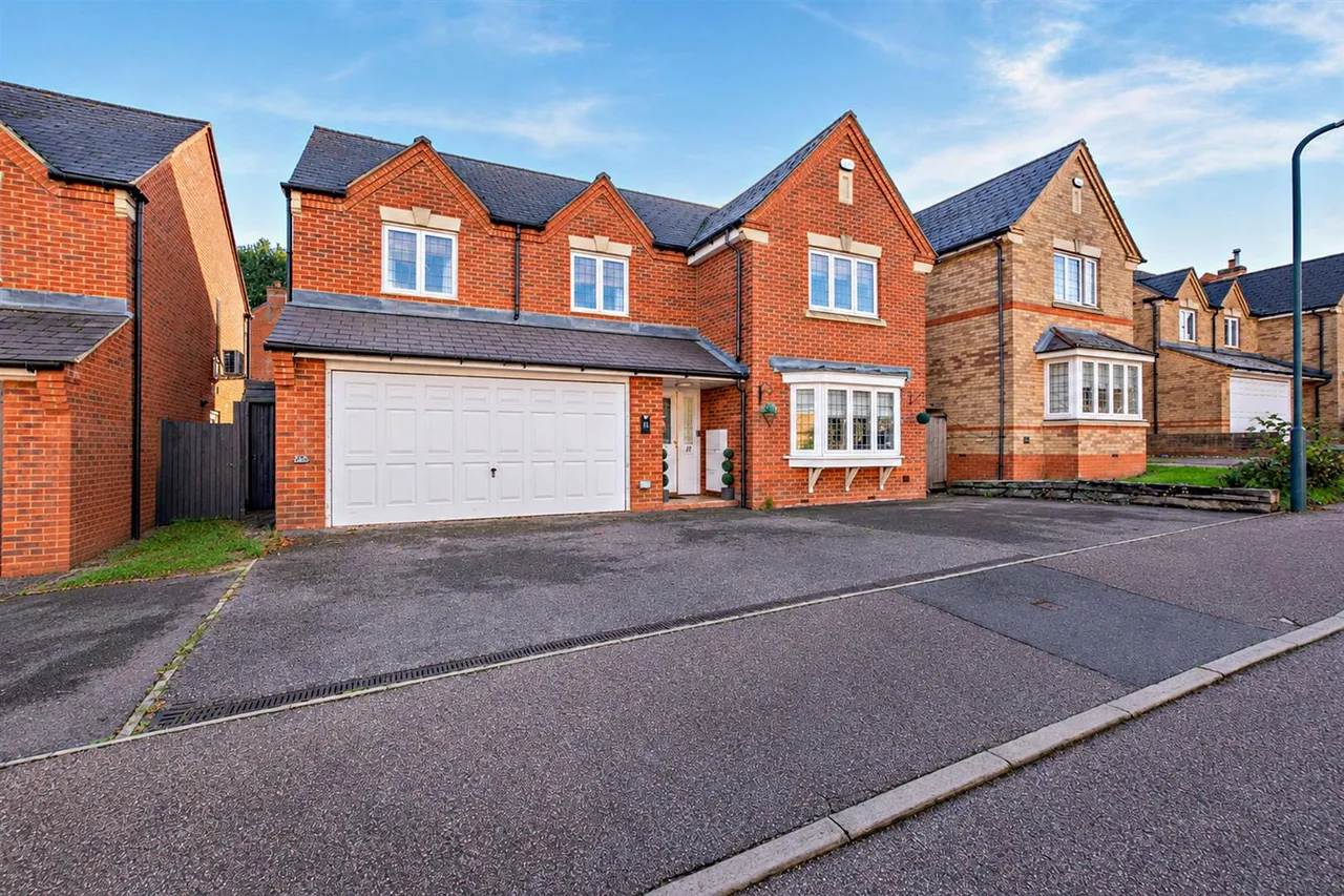 5 bed house for sale, Hanson Drive, Maidstone
