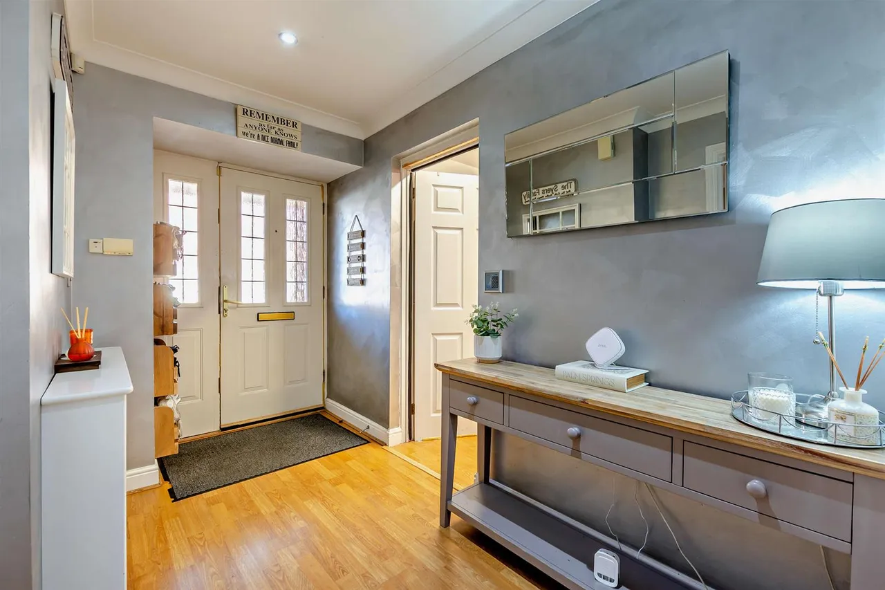 Hanson Drive, Maidstone, photo 13