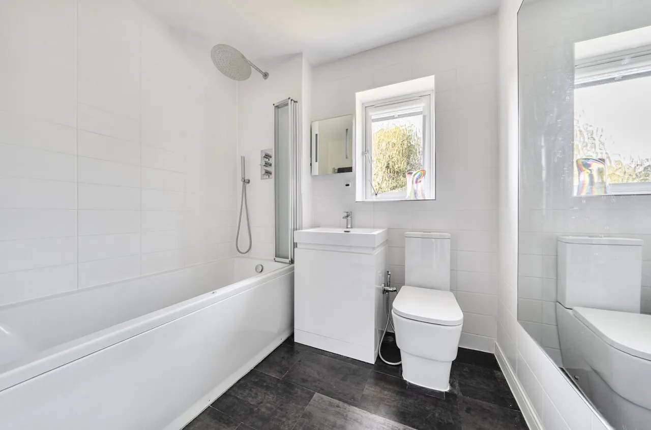 Fellows Gardens, Yapton, BN18, photo 17