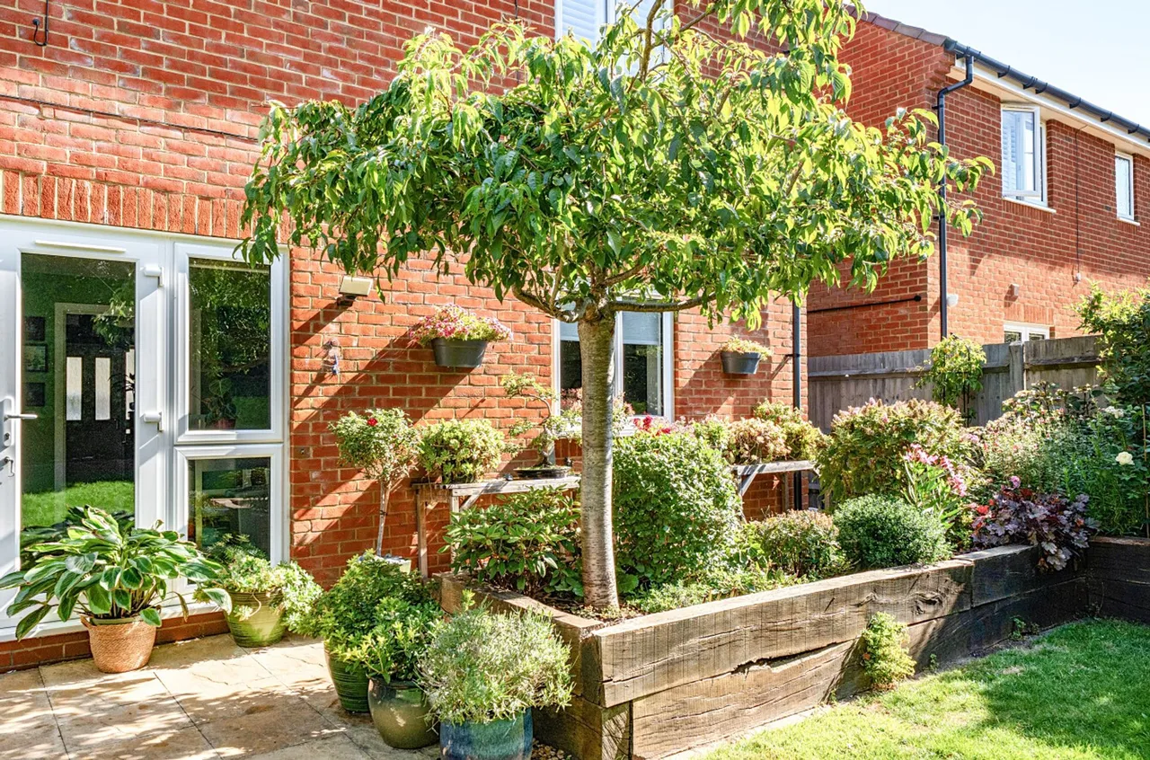 Fellows Gardens, Yapton, BN18, photo 21