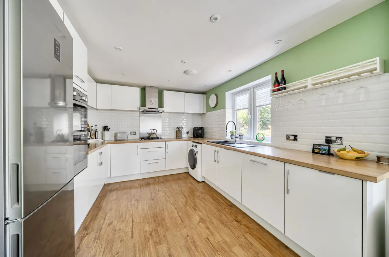 Fellows Gardens, Yapton, BN18, photo 3