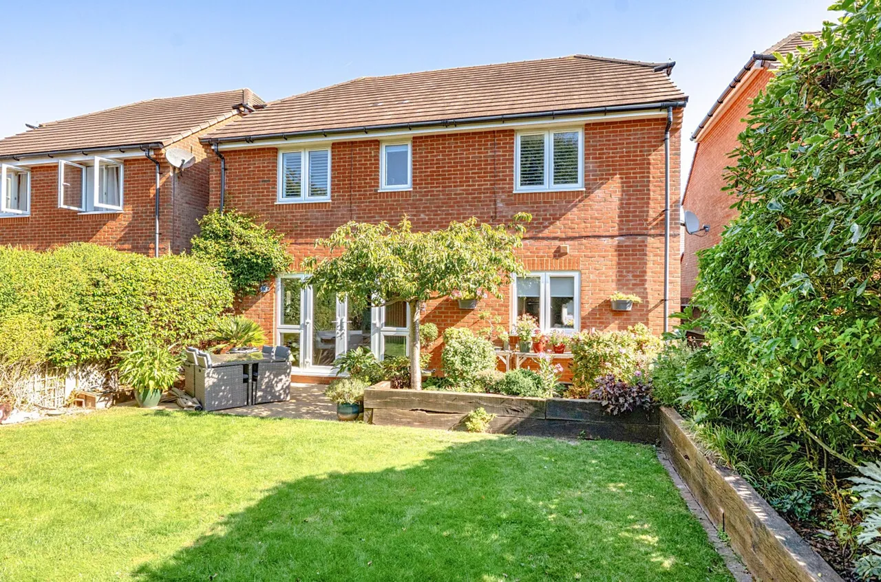 Fellows Gardens, Yapton, BN18, photo 22