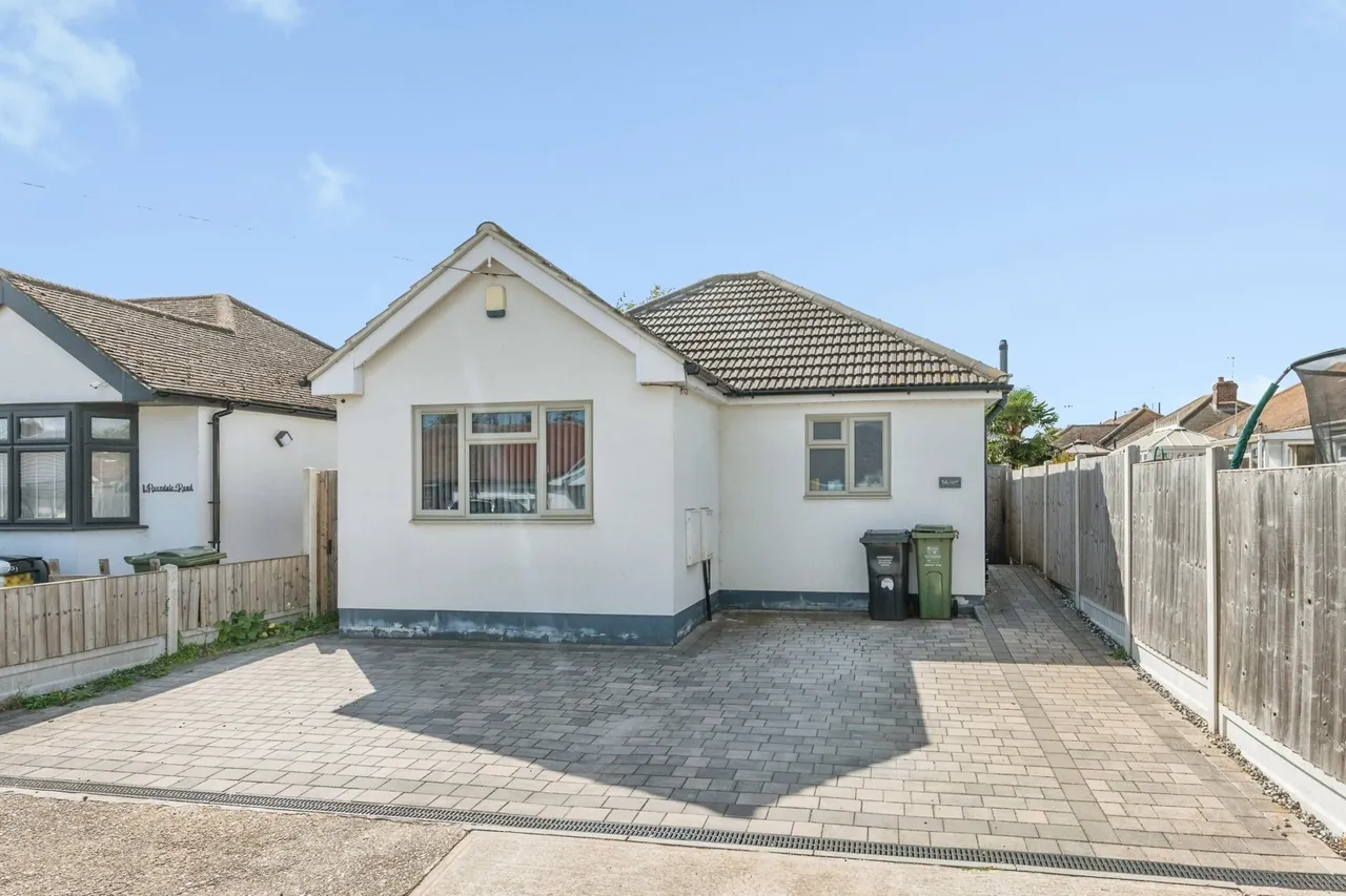 Avondale Road, BASILDON, Essex, SS16, photo 16