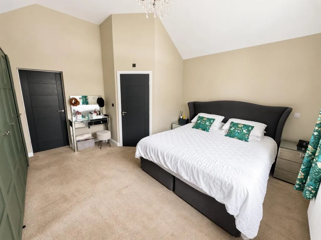 Alter Drive, Riddlesden, BD20, photo 19