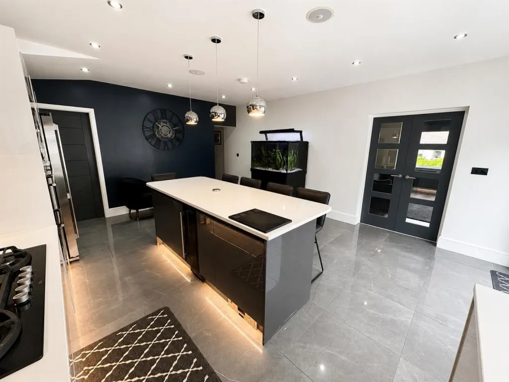 Alter Drive, Riddlesden, BD20, photo 8