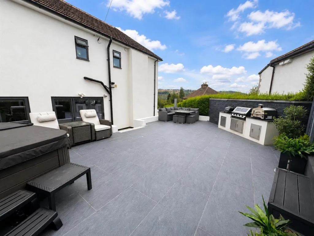 Alter Drive, Riddlesden, BD20, photo 30