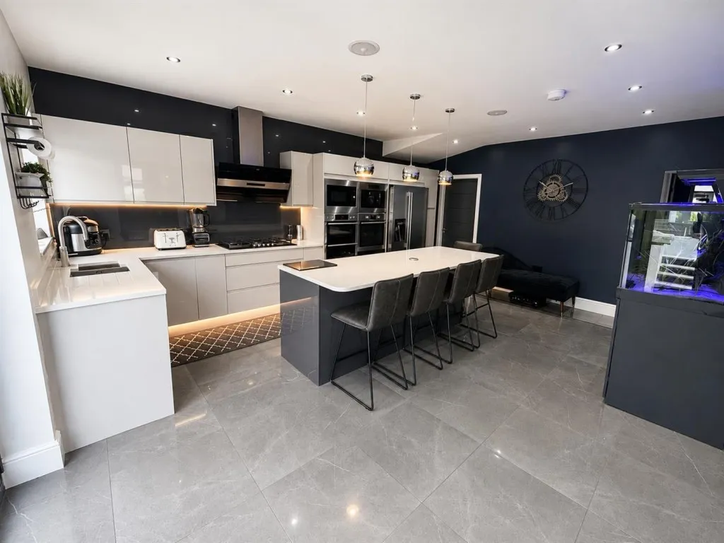 Alter Drive, Riddlesden, BD20, photo 6