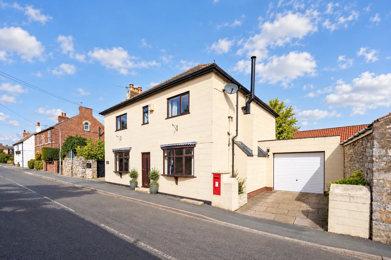 4 bed house for sale, Old Post Office, Barkston Ash, LS24