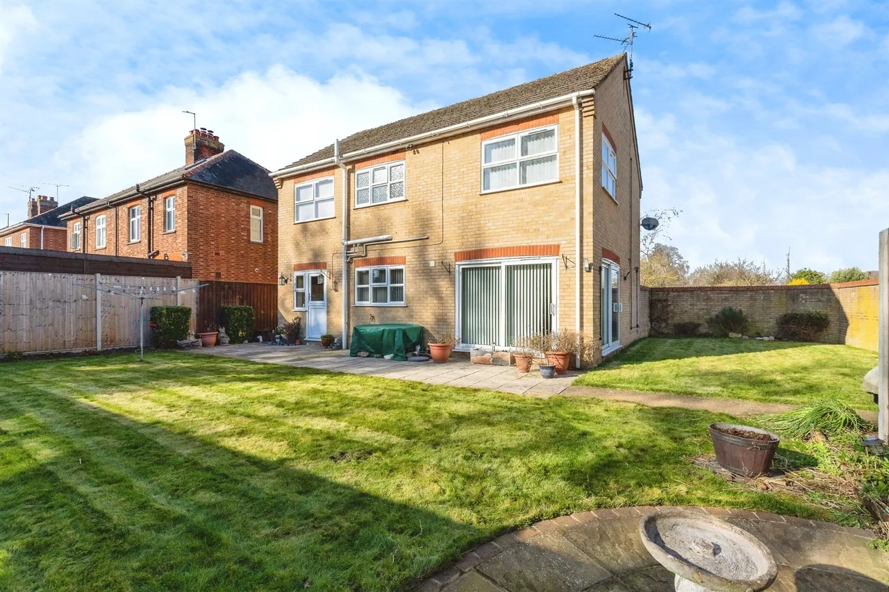 Alpha Street, March, PE15, photo 16