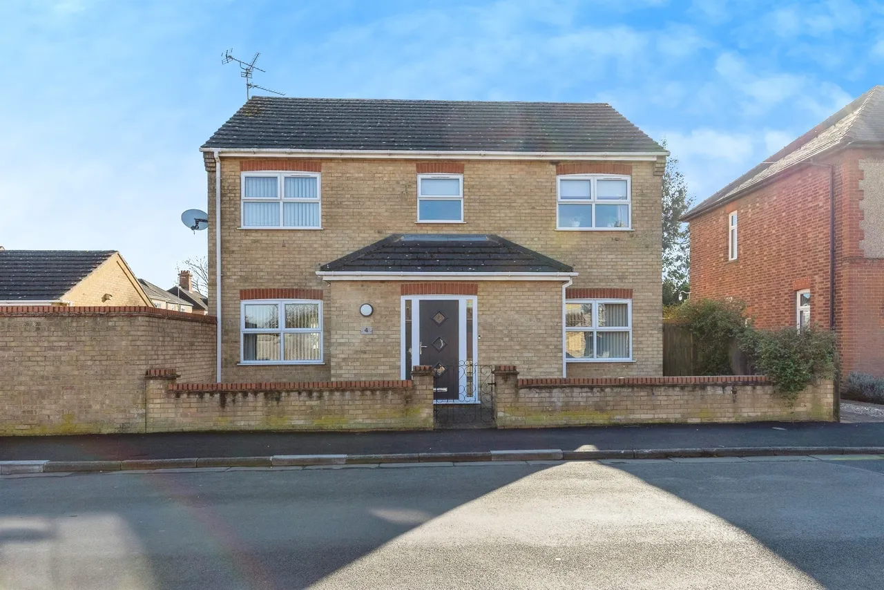 Alpha Street, March, PE15, photo 4
