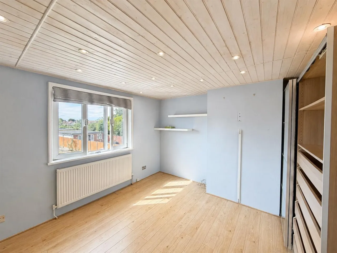 Semi-Detached To LetNew Heston Road, Hounslow, TW5, photo 6