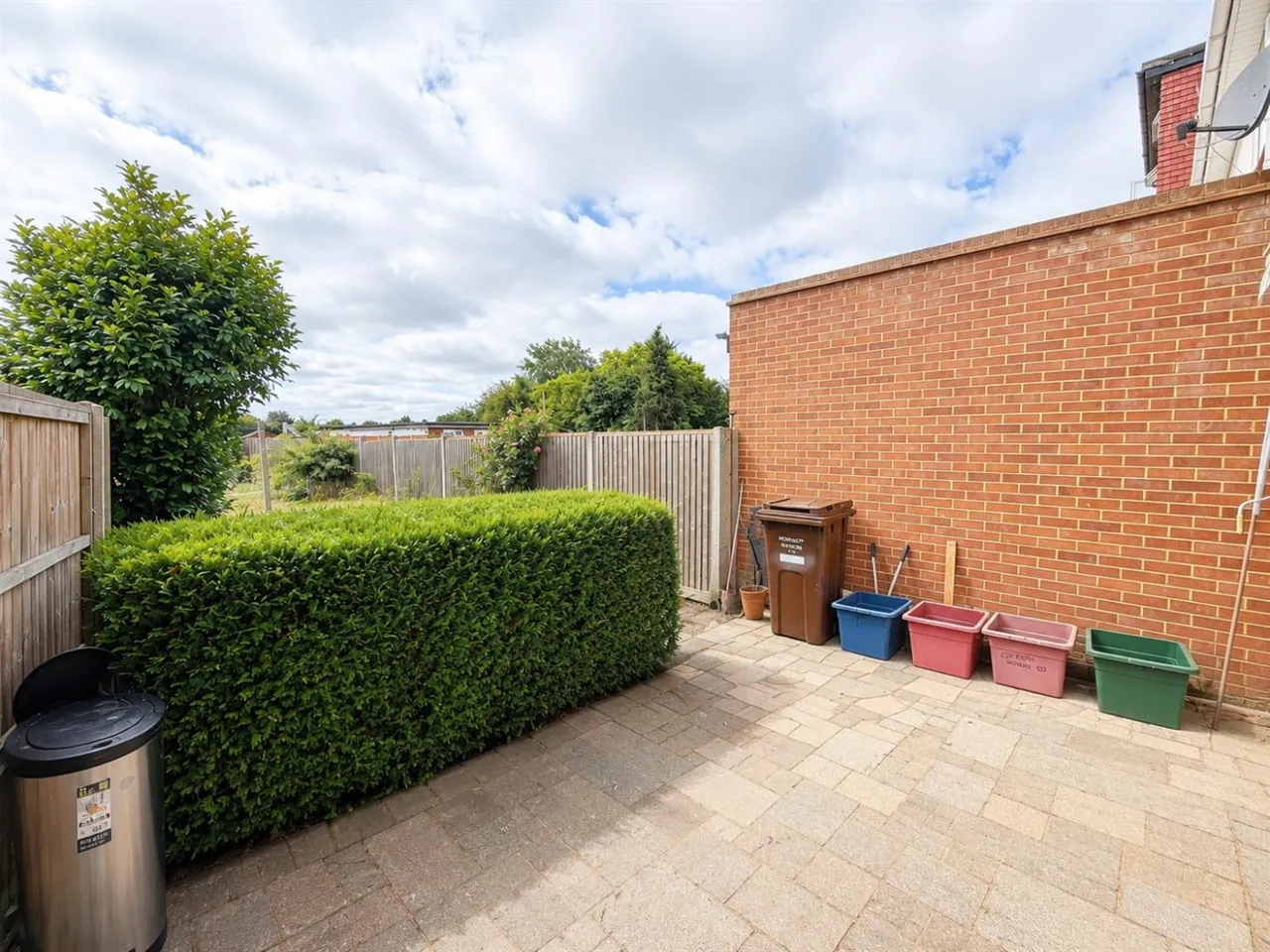 Semi-Detached To LetNew Heston Road, Hounslow, TW5, photo 7