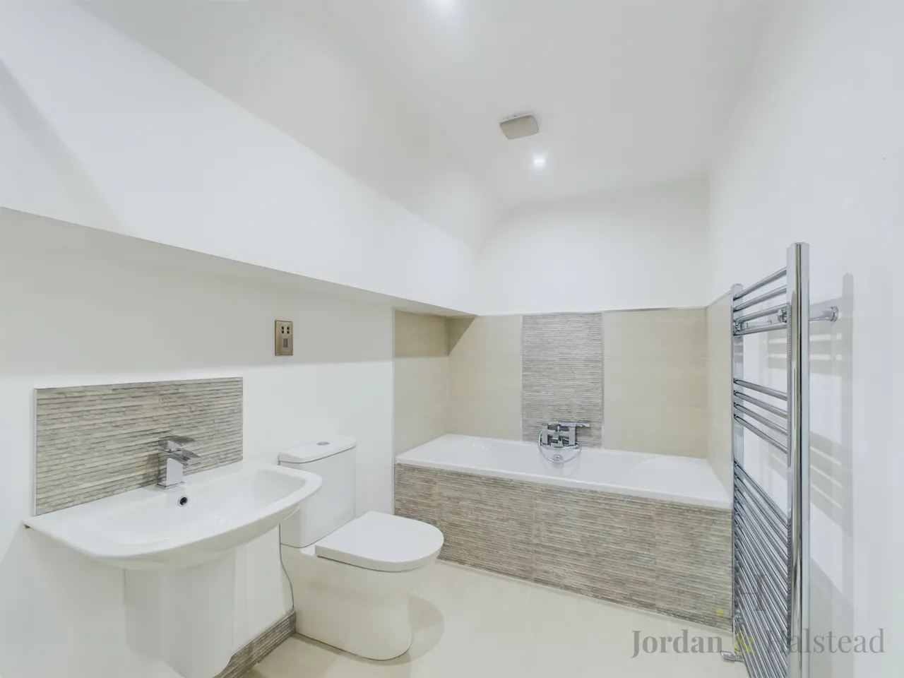 Ince Lane, Wimbolds Trafford, Chester, Cheshire, CH2 4JP, photo 19
