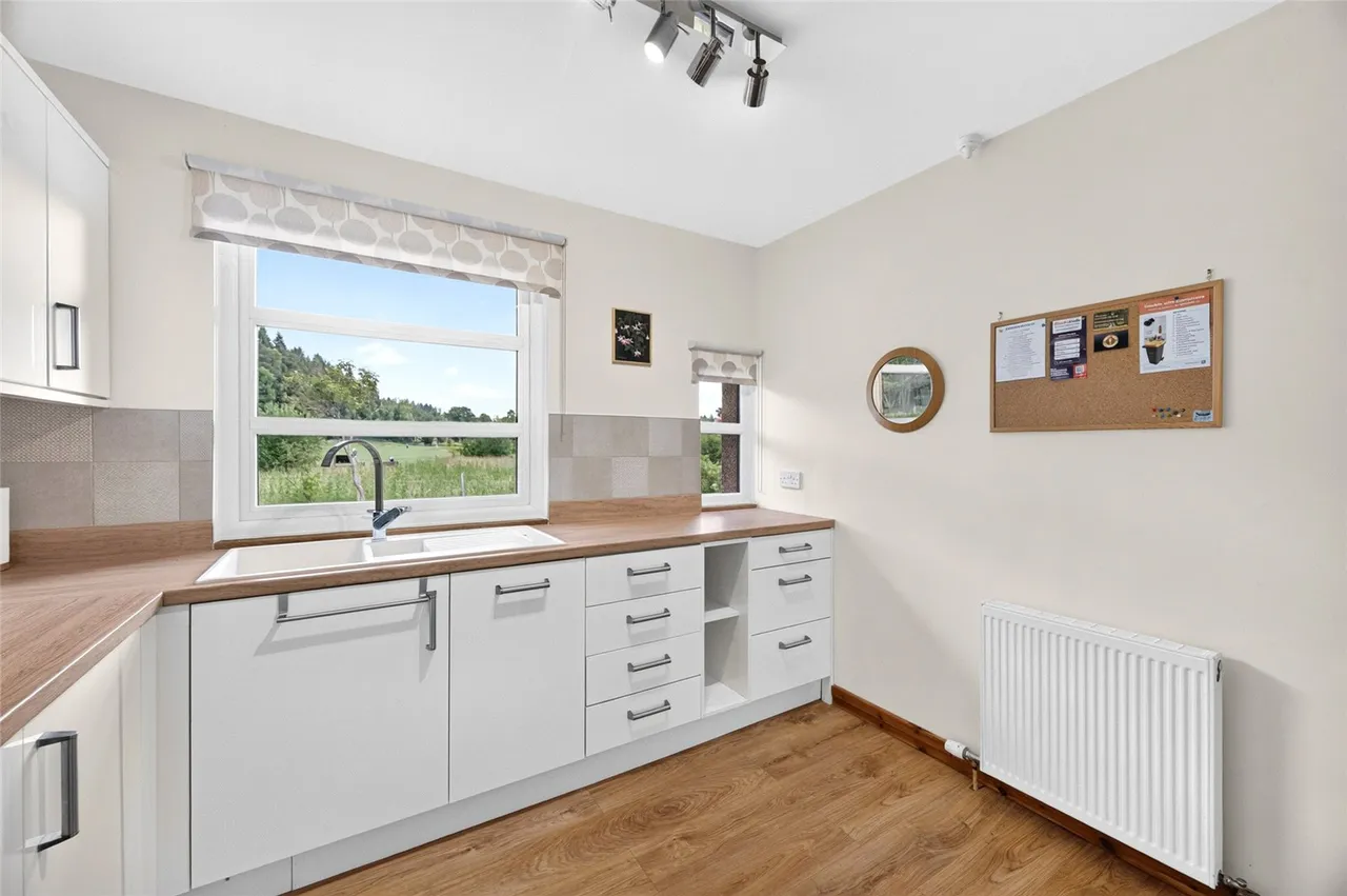 Queen Victoria Park, Inchmarlo, AB31, photo 11