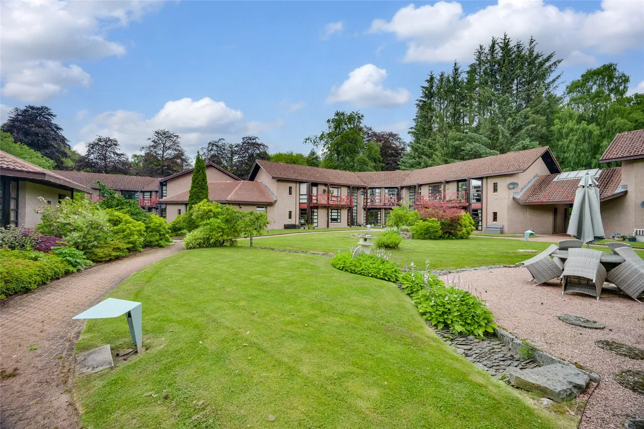 Queen Victoria Park, Inchmarlo, AB31, photo 18