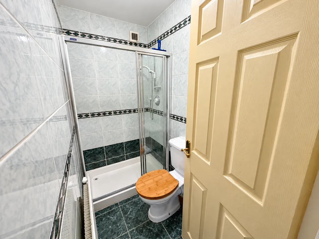 Broad Road, Sale, M33, photo 8