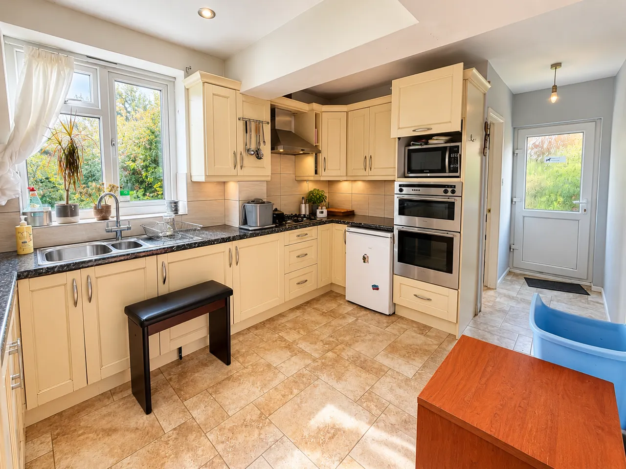 Broad Road, Sale, M33, photo 3