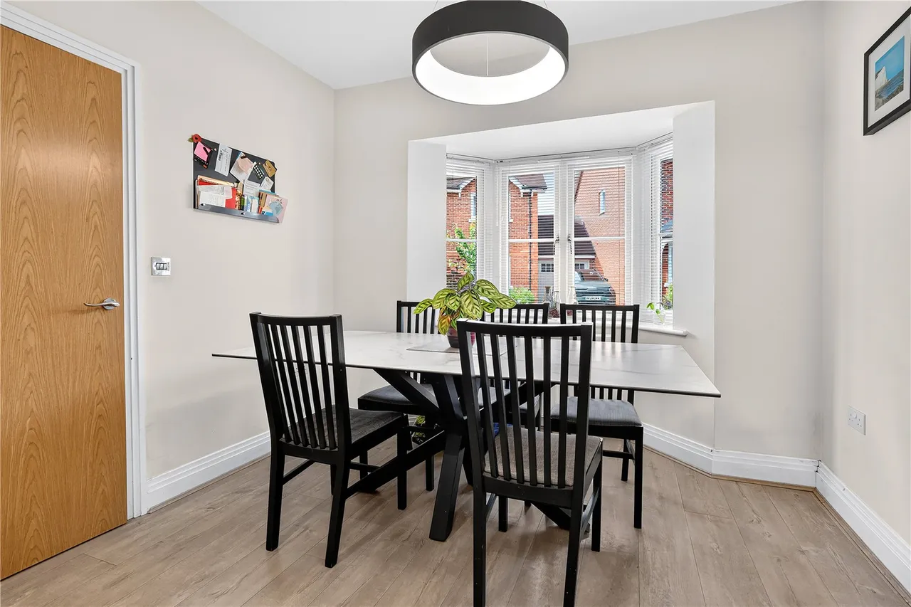 Boxwood Grove, West End, GU24, photo 4