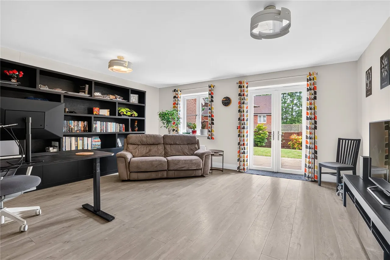 Boxwood Grove, West End, GU24, photo 5