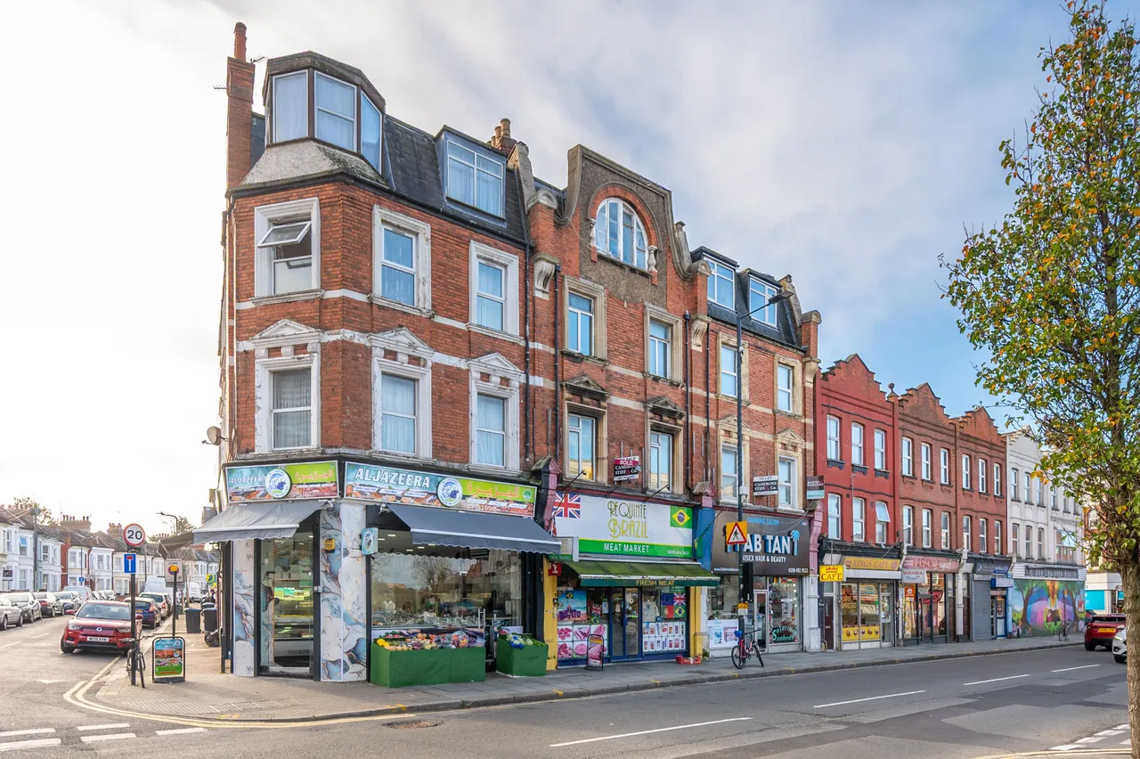 London, NW10, photo 3