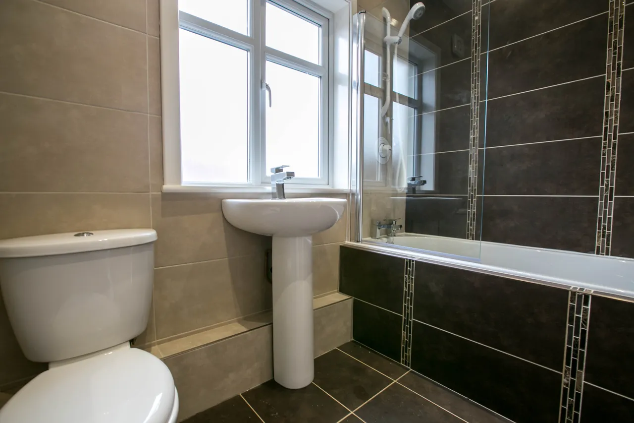 Haigh Road, Aspull, WN2, photo 4