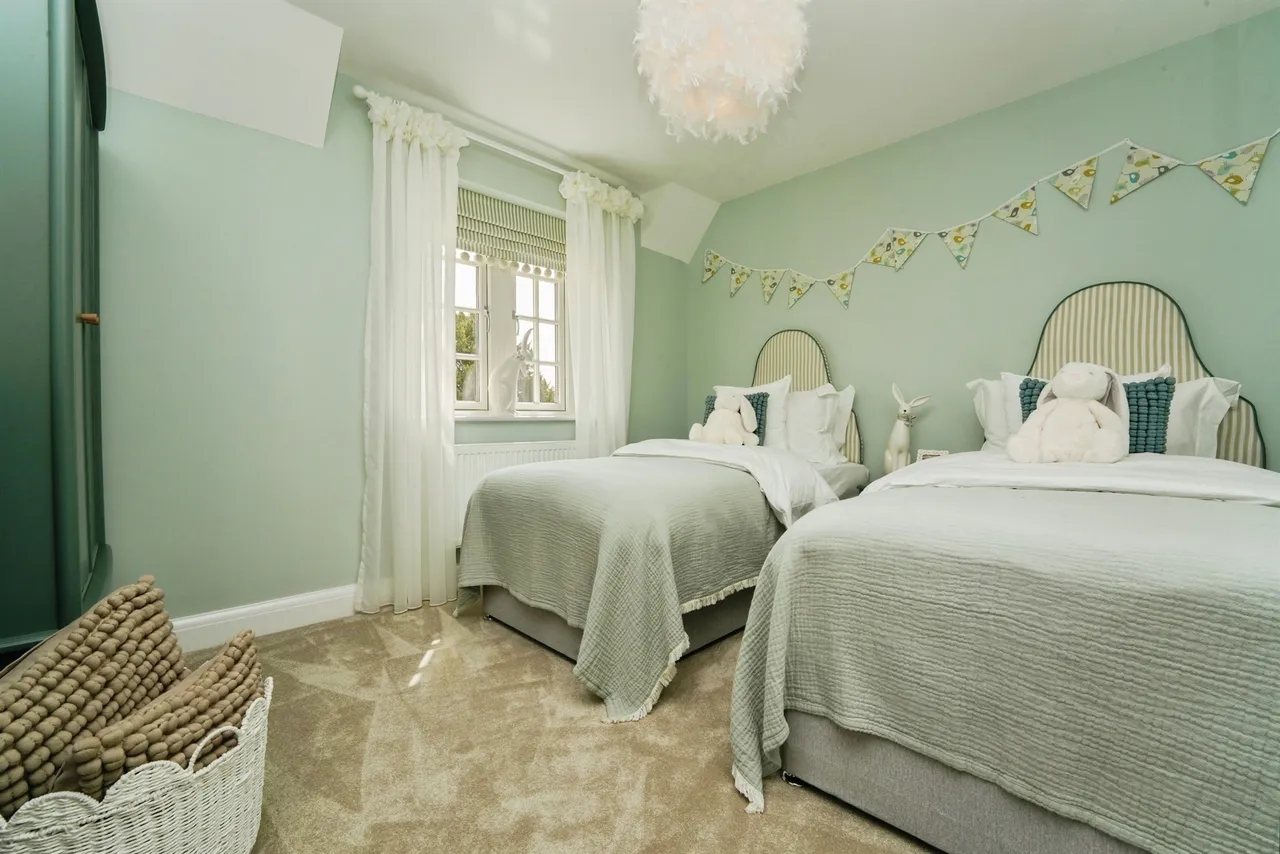 Ampney Meadows, Down Ampney, GL7, photo 15