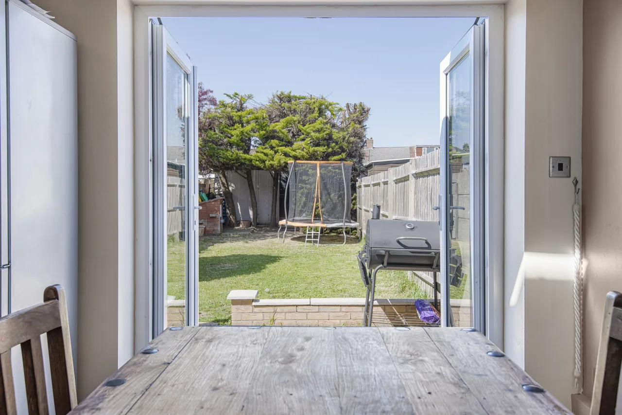 2 bed house for sale — Alderney Avenue, Brislington, Bristol, BS4 4SF