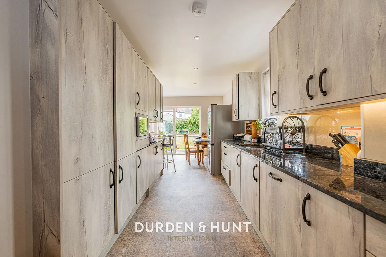 Ewellhurst Road, Clayhall, IG5, photo 5