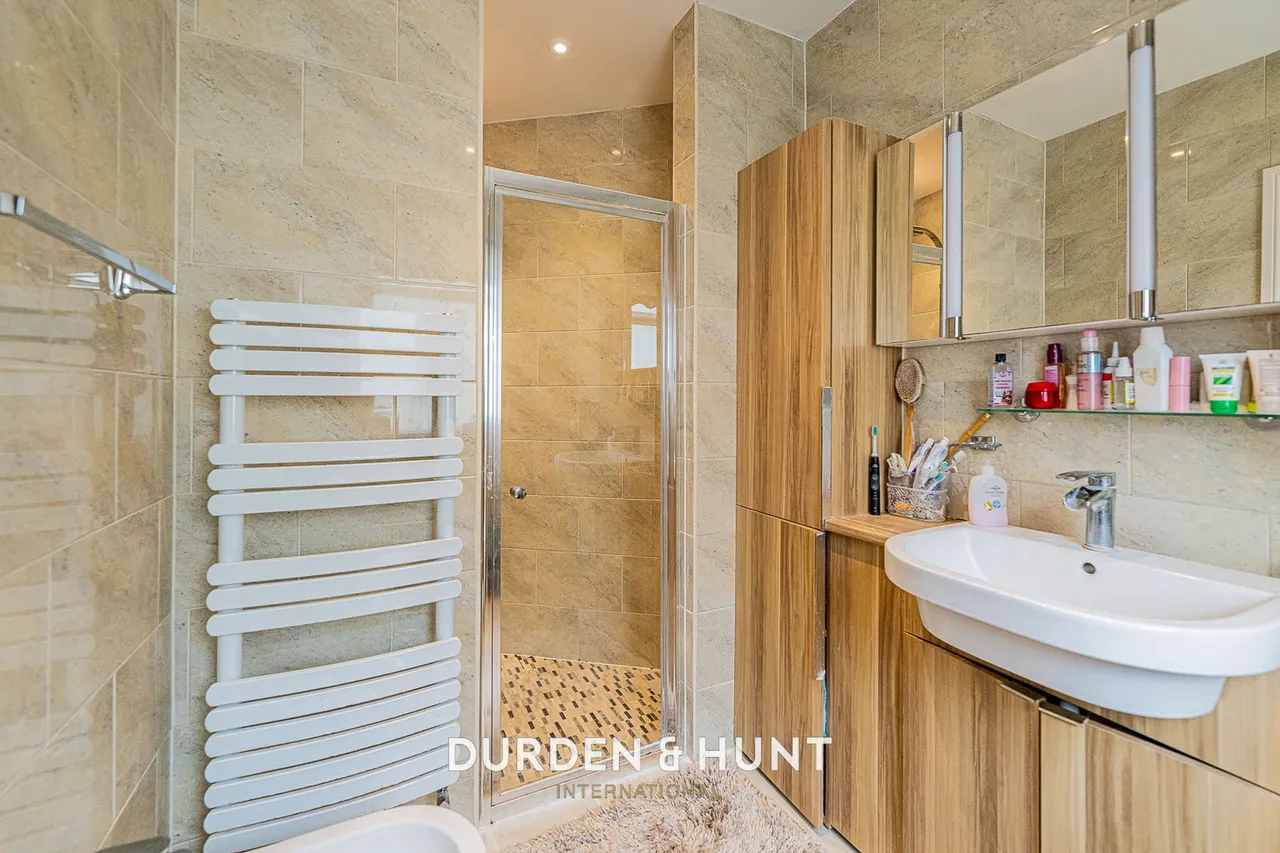 Ewellhurst Road, Clayhall, IG5, photo 15