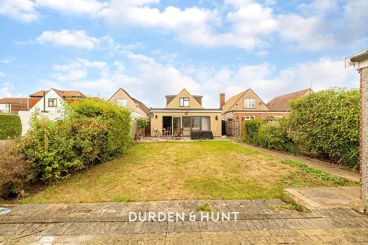 Ewellhurst Road, Clayhall, IG5, photo 25