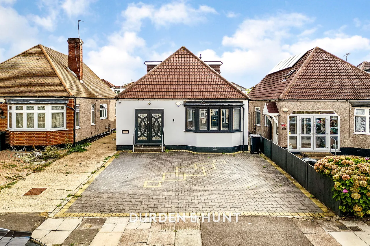 Ewellhurst Road, Clayhall, IG5, photo 27