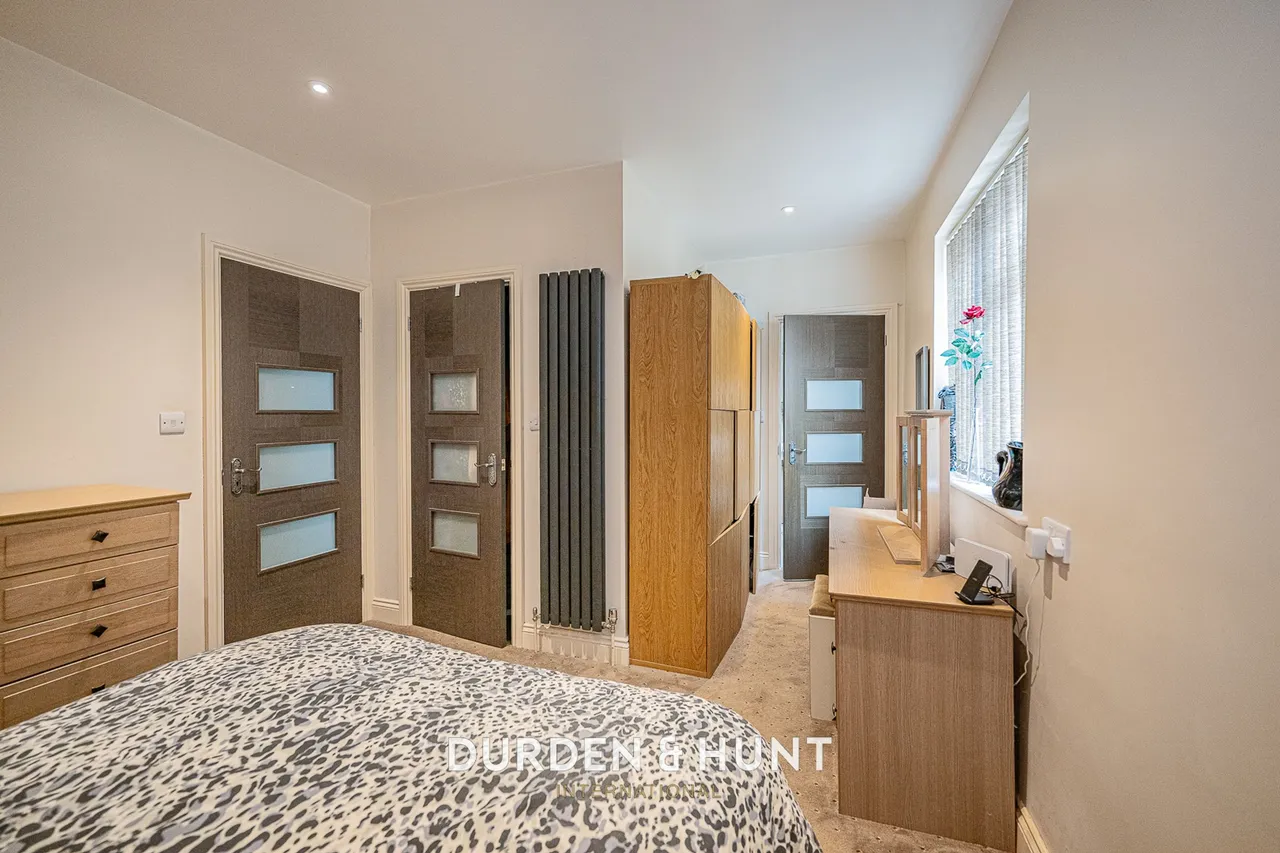 Ewellhurst Road, Clayhall, IG5, photo 13
