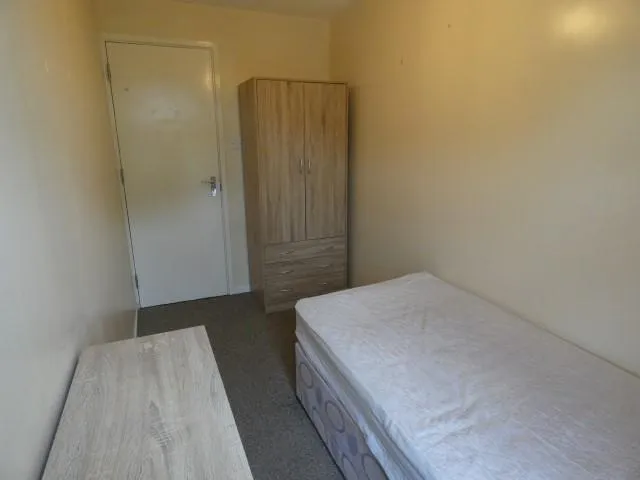 Snowbell Square, Northampton, NN3, photo 3