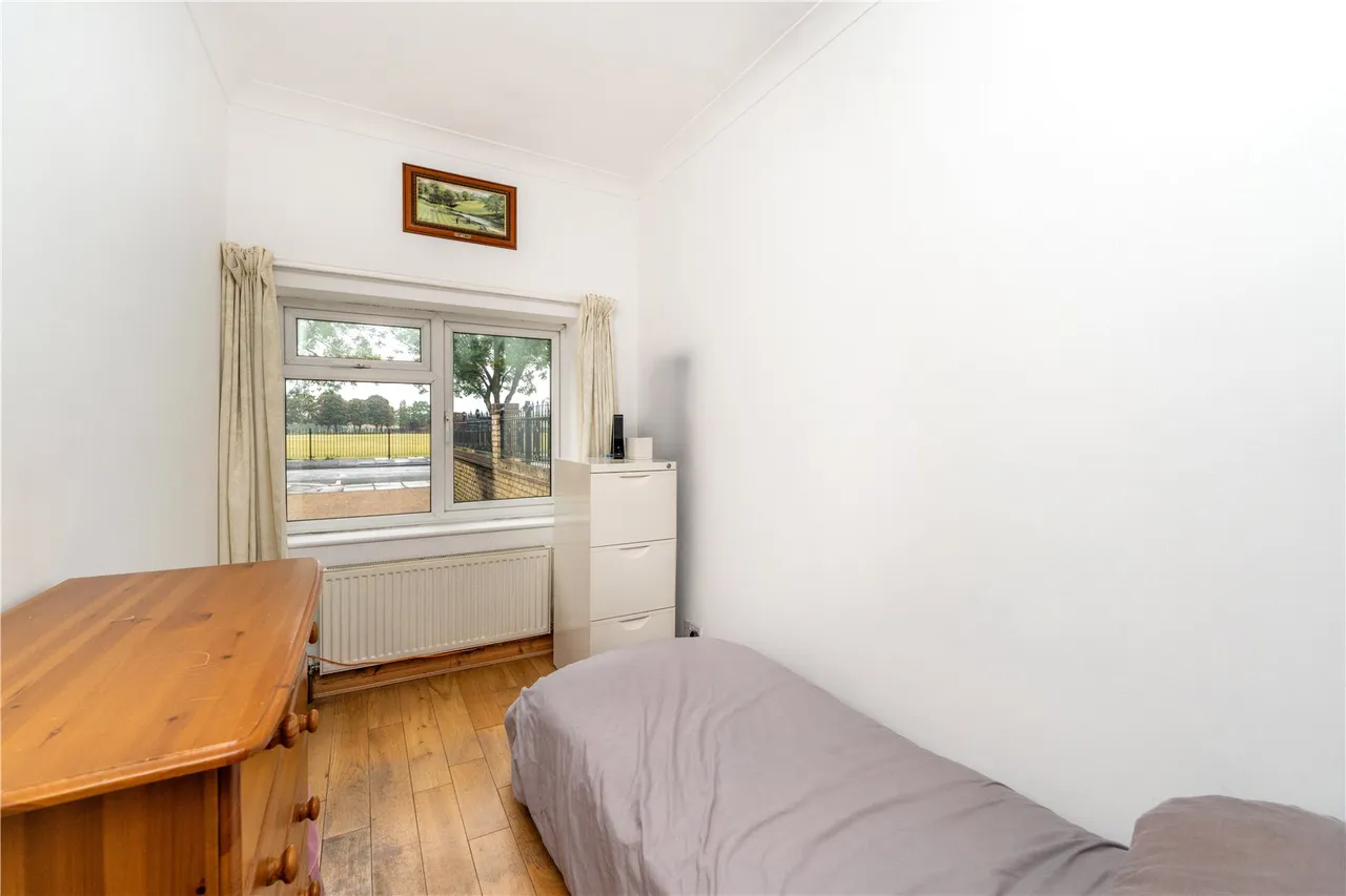 Powder Mill Lane, Twickenham, TW2 6EG, photo 7