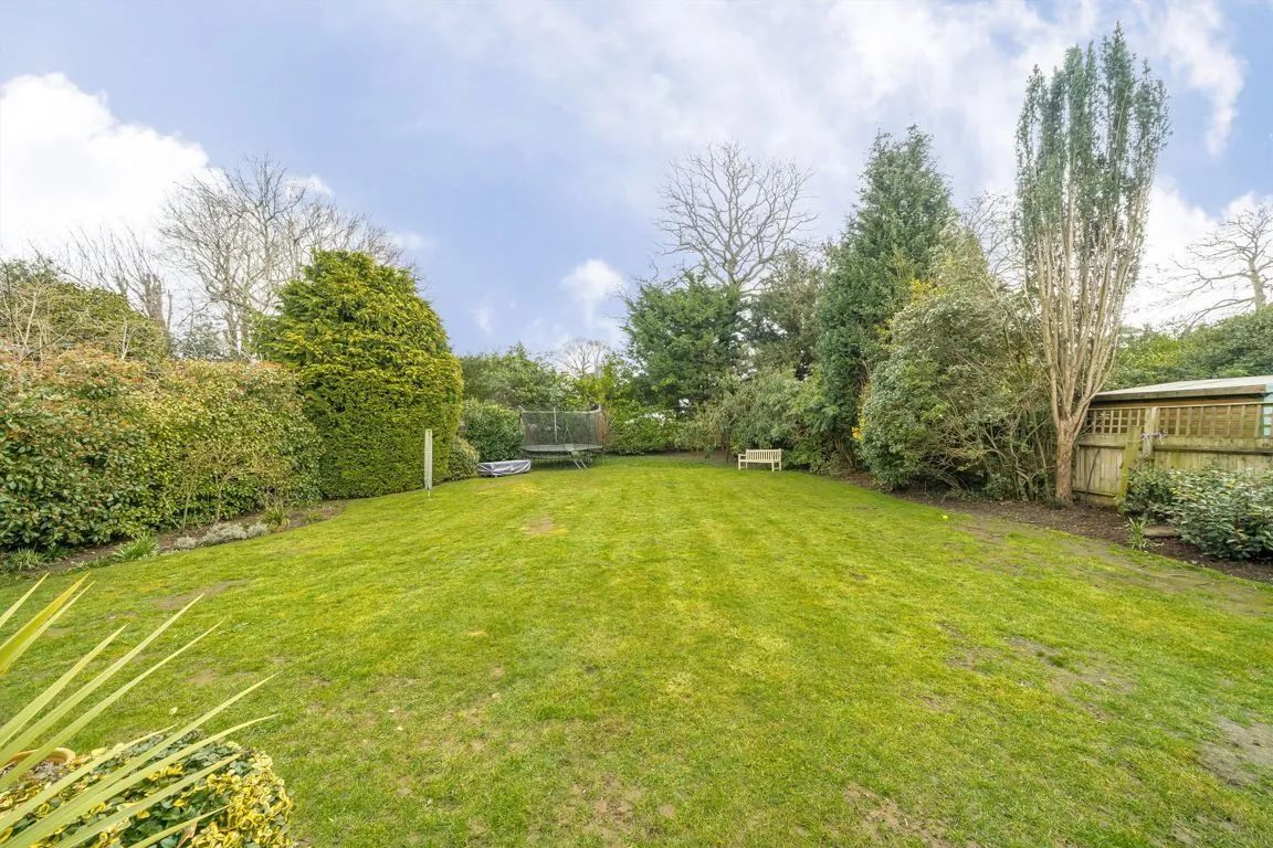 Woodland Way, Weybridge, KT13, photo 8