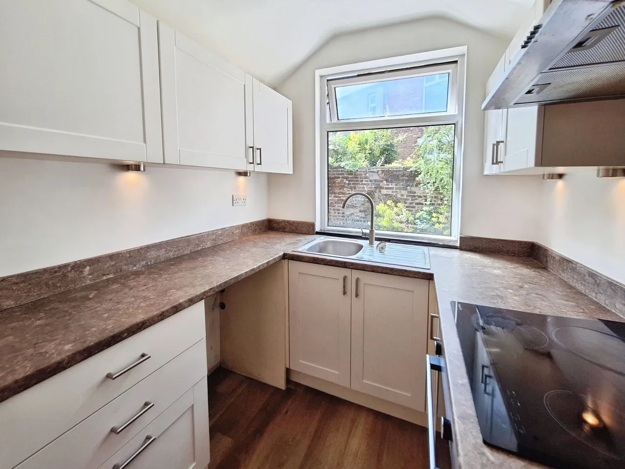 Stockport Road, Marple, SK6, photo 13