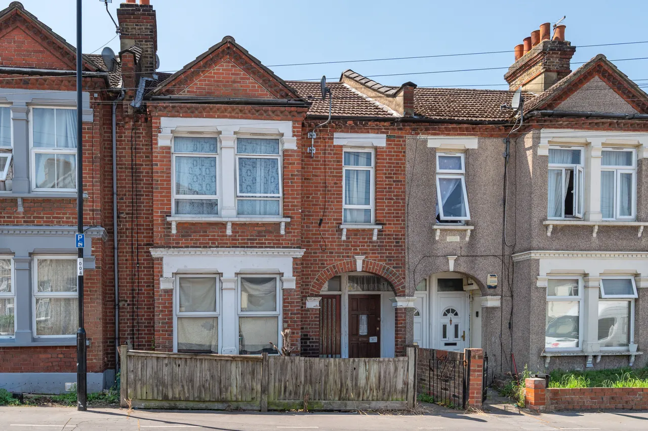 19 Hythe Road, Thornton Heath, photo 9