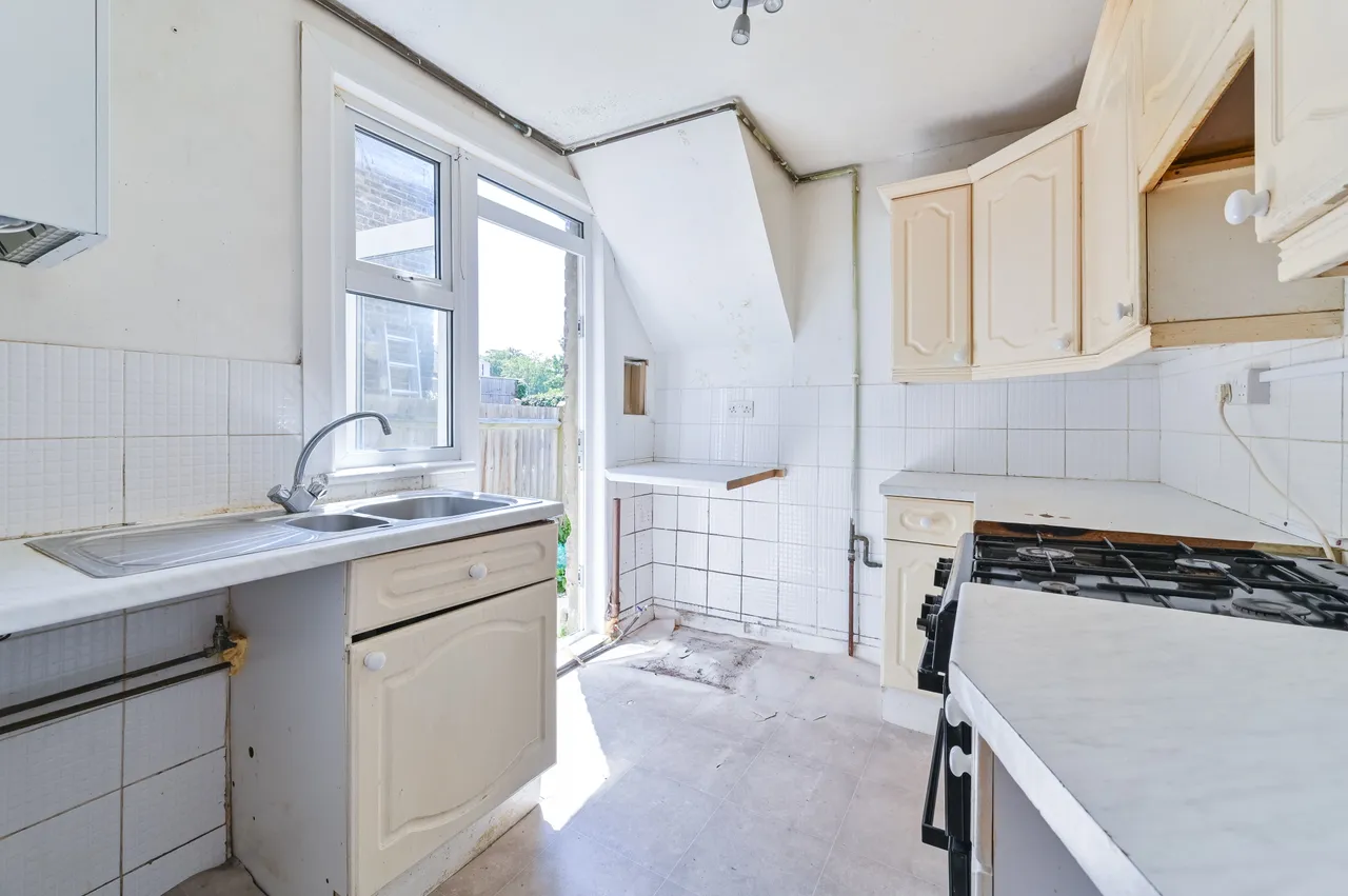 19 Hythe Road, Thornton Heath, photo 6