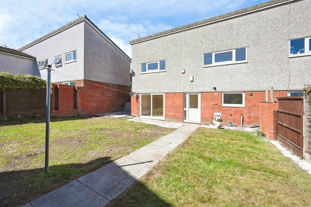 Redruth Drive, Mansfield, Nottinghamshire, NG18, photo 4