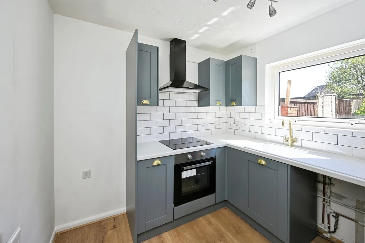 Redruth Drive, Mansfield, Nottinghamshire, NG18, photo 8