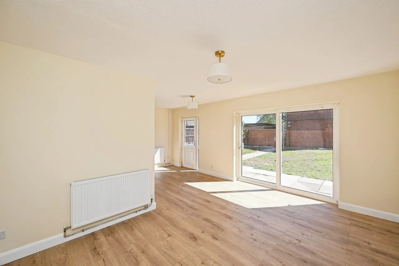 Redruth Drive, Mansfield, Nottinghamshire, NG18, photo 5