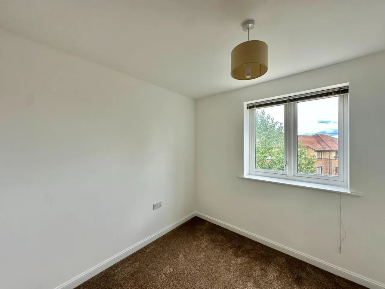 Varcoe Gardens, Hayes, UB3, photo 9