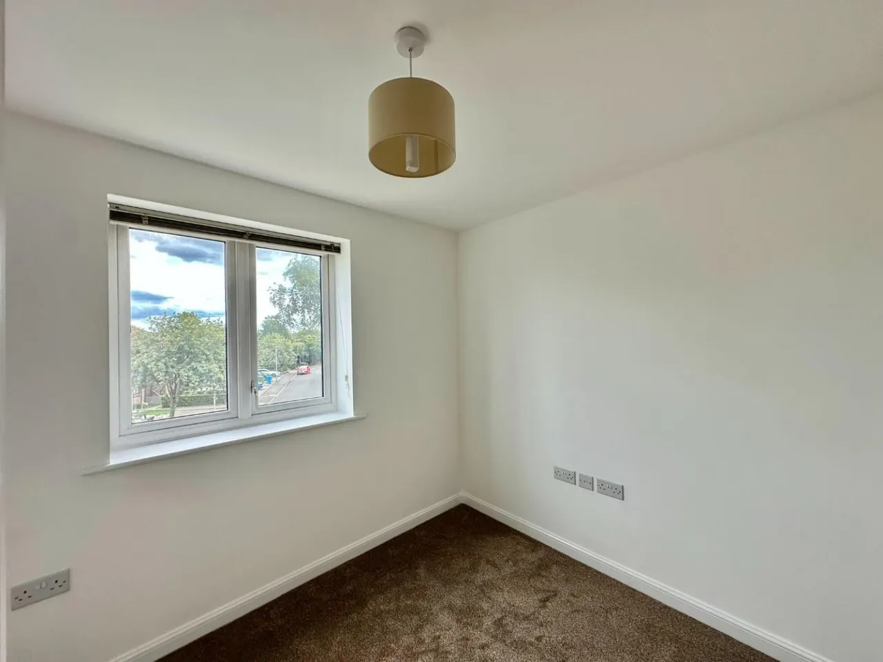 Varcoe Gardens, Hayes, UB3, photo 10
