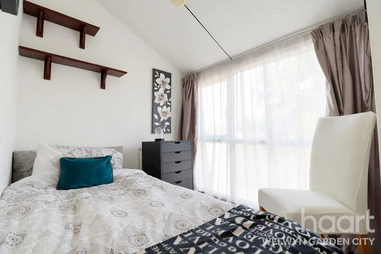 Daniells, Welwyn Garden City, AL7, photo 18