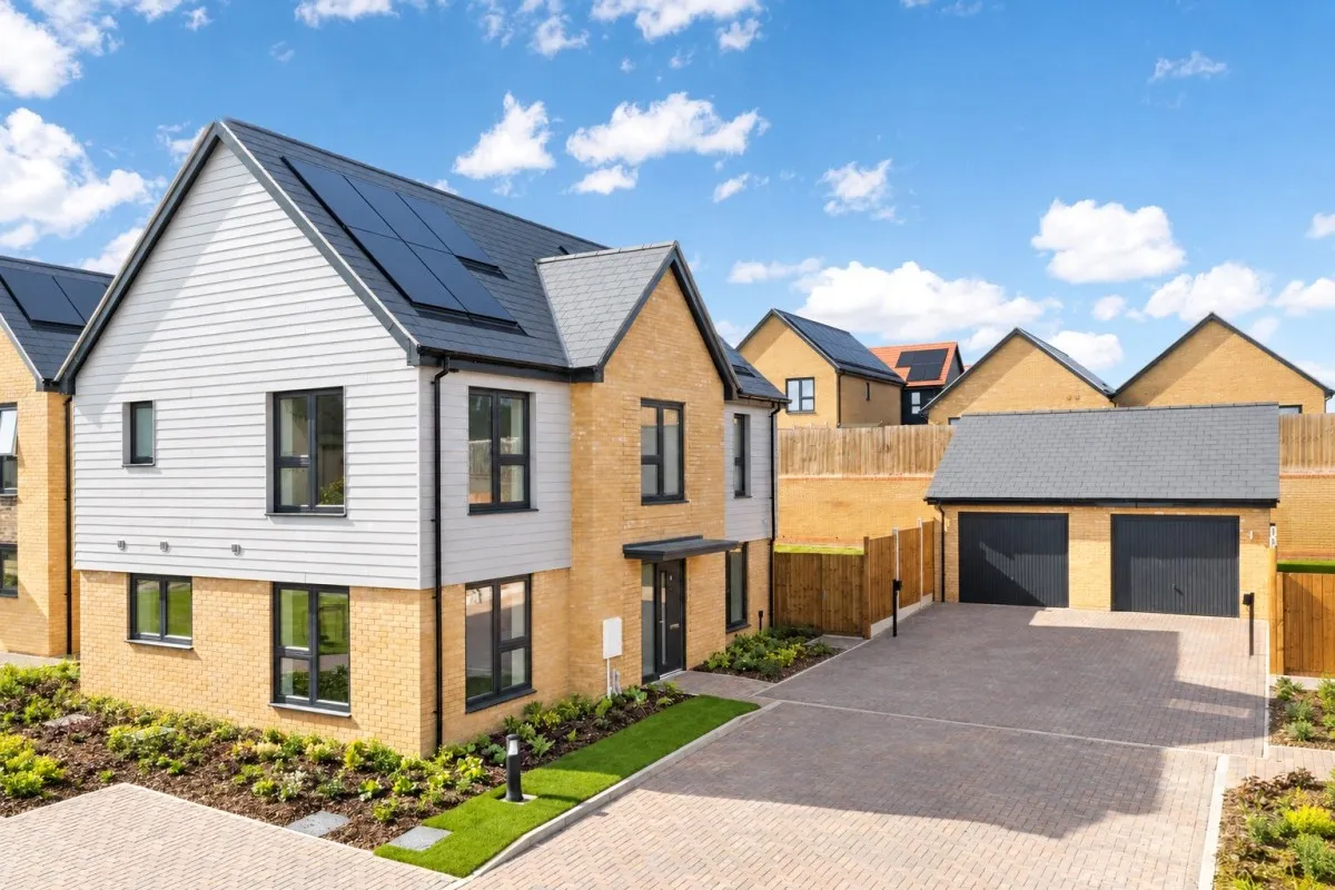 4 bed house for sale, with 4 bedrooms in London Road, Newport, CB11