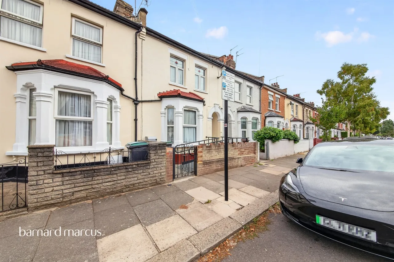 Seymour Avenue, London, photo 6