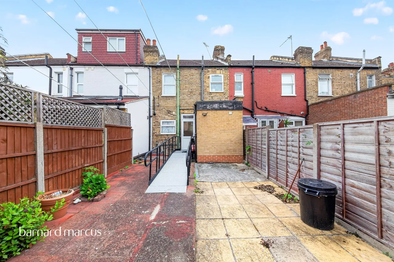 Seymour Avenue, London, photo 11