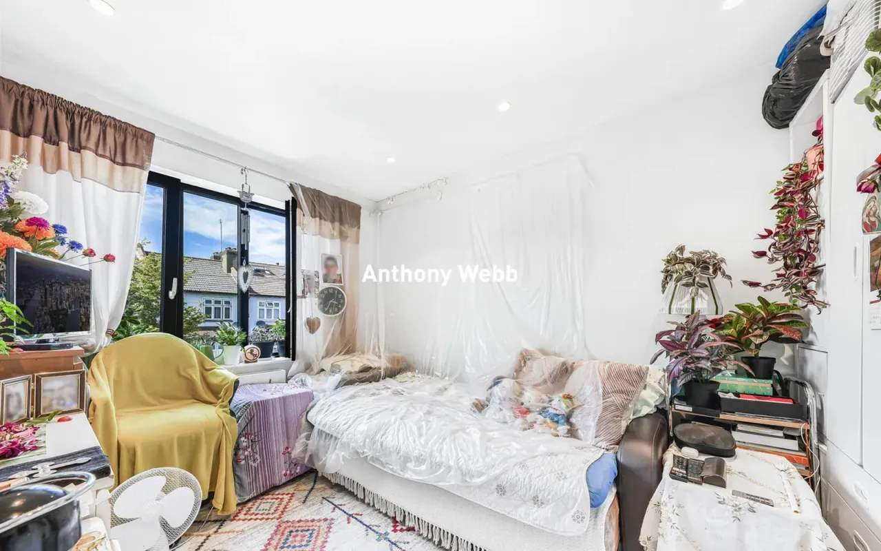 Falkland Avenue, New Southgate, N11, photo 11
