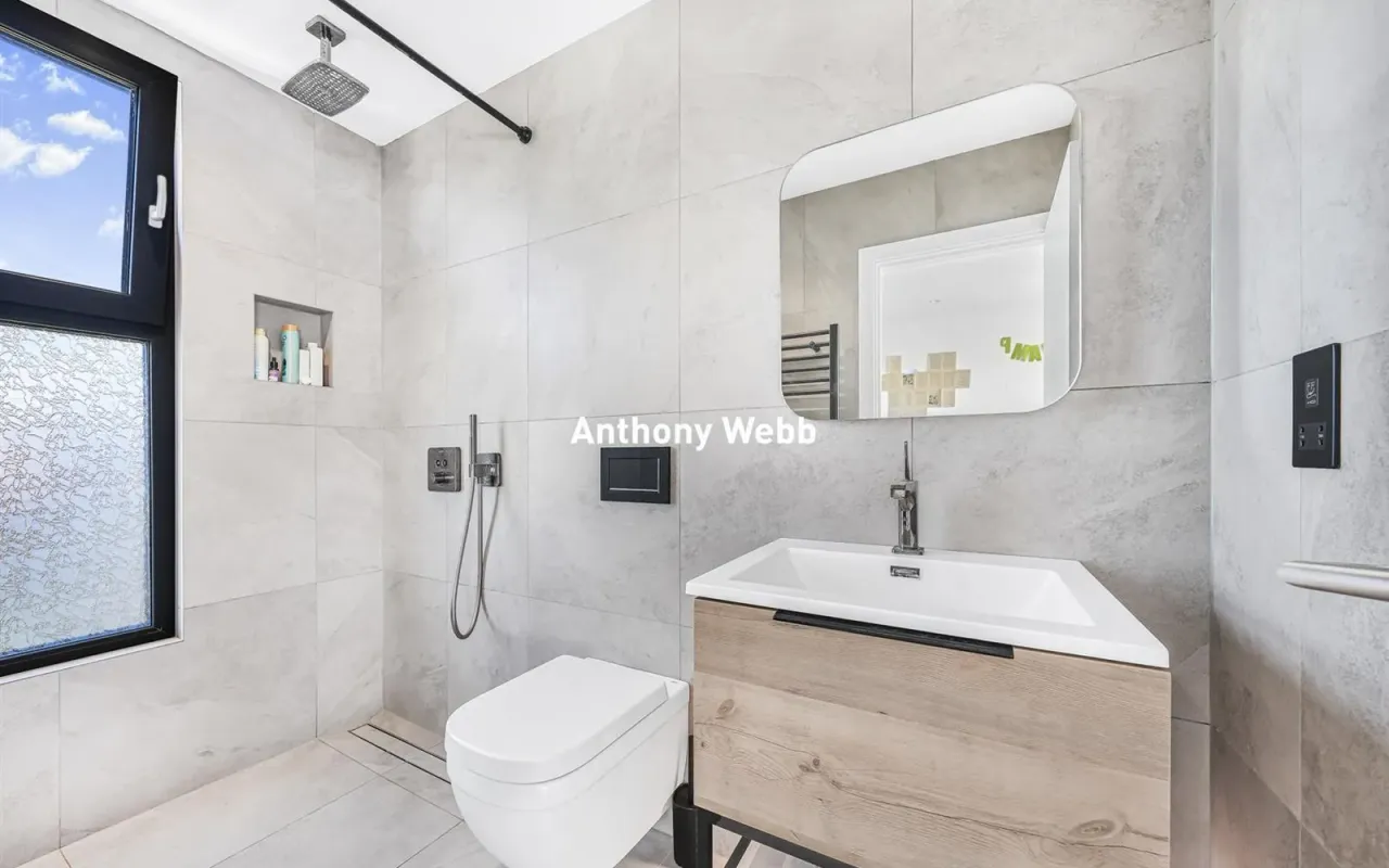 Falkland Avenue, New Southgate, N11, photo 14