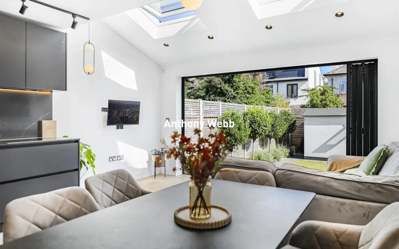 Falkland Avenue, New Southgate, N11, photo 8